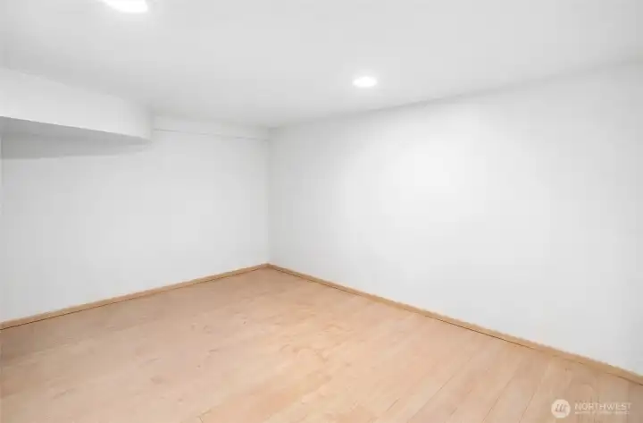 Potential 5th bedroom or “income-producing” Flex room.