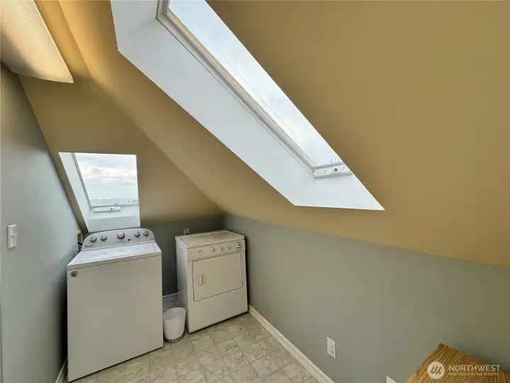 1215C - In-unit Laundry
