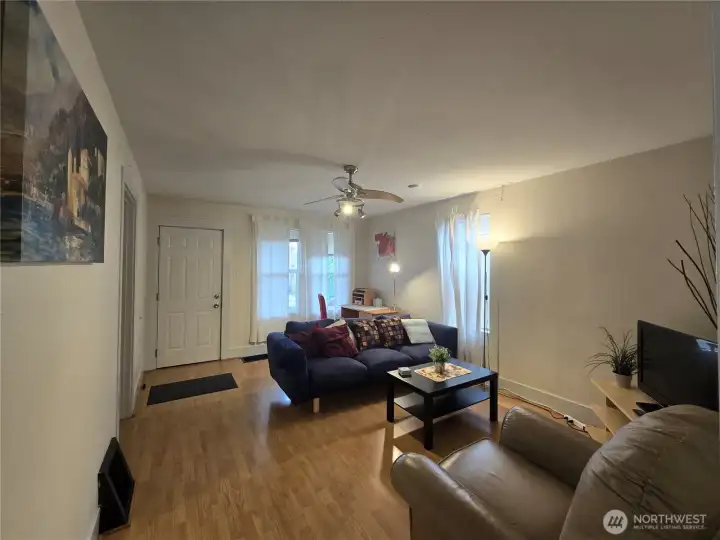 1221A - Living room