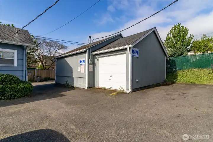 Garage on back side of 1221 garages