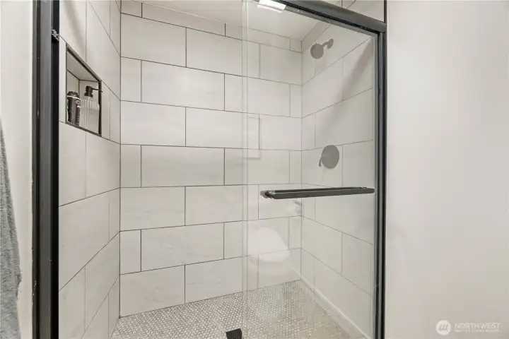Primary shower
