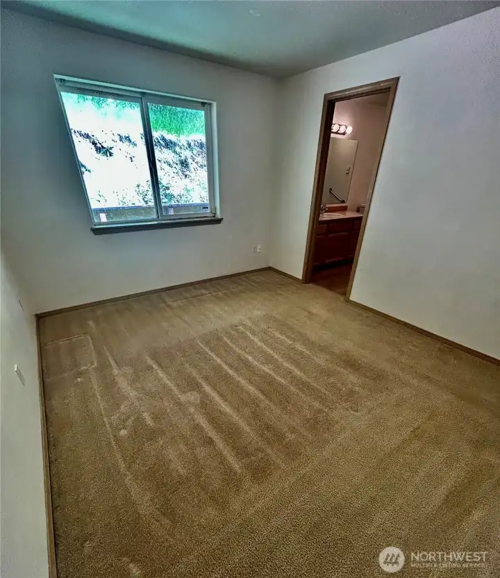Primary bed
