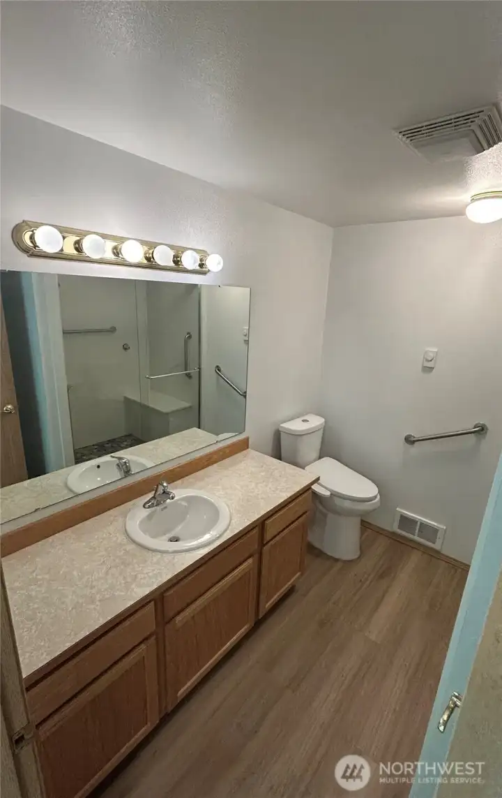 Primary bath