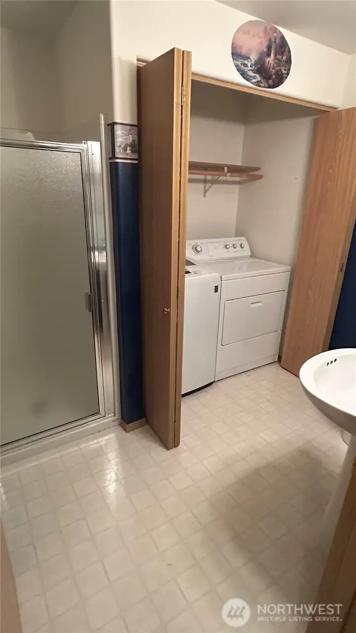 2nd bath & laundry