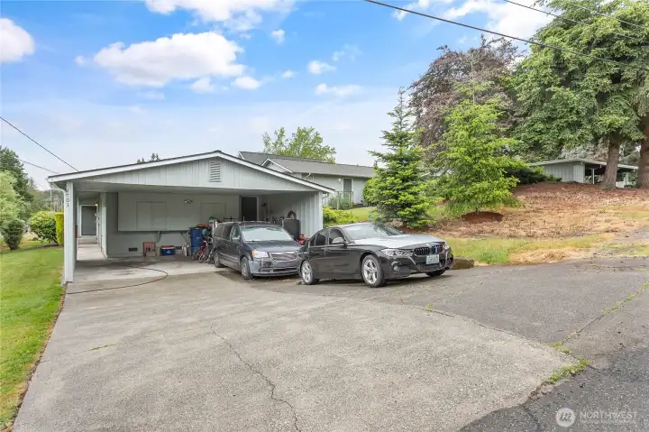 2701 Exterior