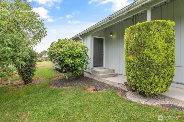 2703 Exterior