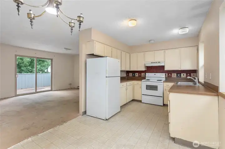 2703 Kitchen/Living Room