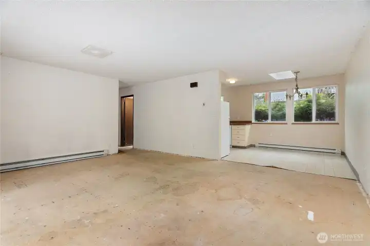 2703 Living/Dinning Room