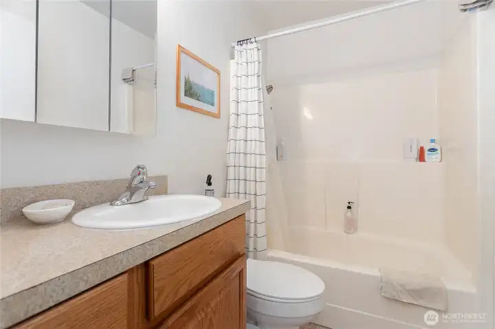 2705 Bath
