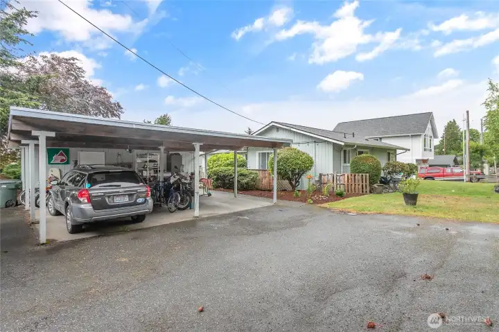 2705-2709 Carport