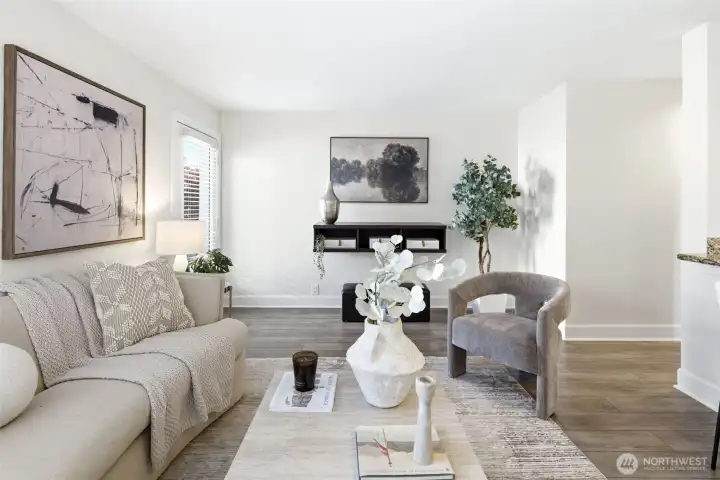Welcome Home to this wonderful corner end unit!