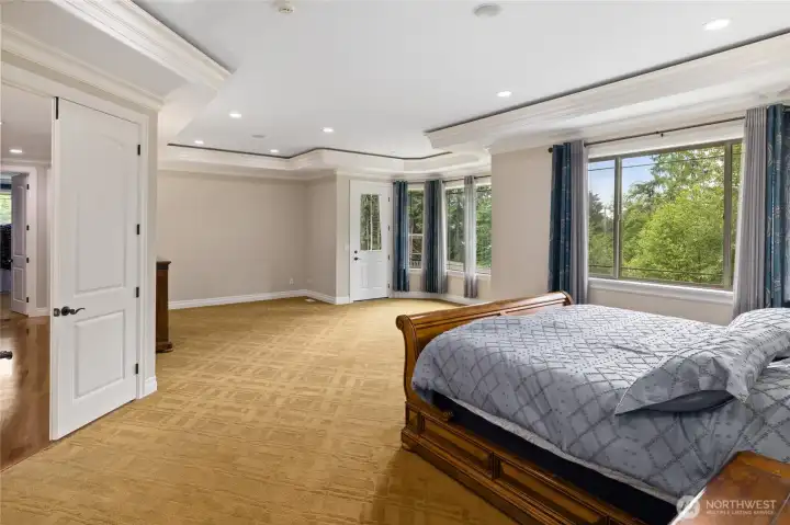 Plenty of room for sitting area, exercise equipment and more! French door to private balcony! Plenty of room for sitting area, exercise equipment and more! French door to private balcony!
