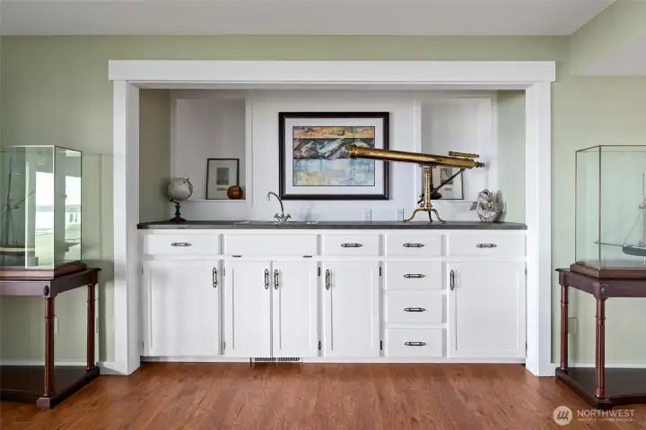 Downstairs kitchenette.