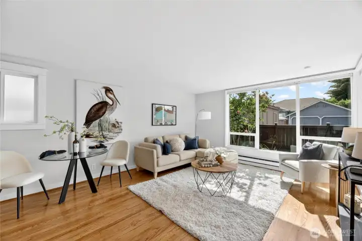 Back Unit Main Living. Back Unit Main Living.