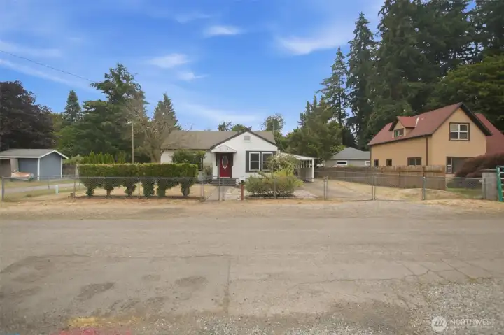 8,000 sqft flat lot fully fenced with RV Parking.