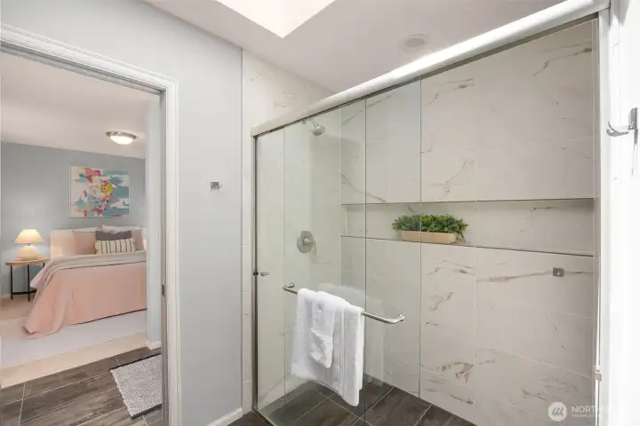 Jack & Jill Bathroom Jack & Jill Bathroom