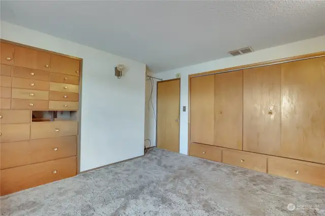 Main Bedroom w/Built-In Closets and Cabinets