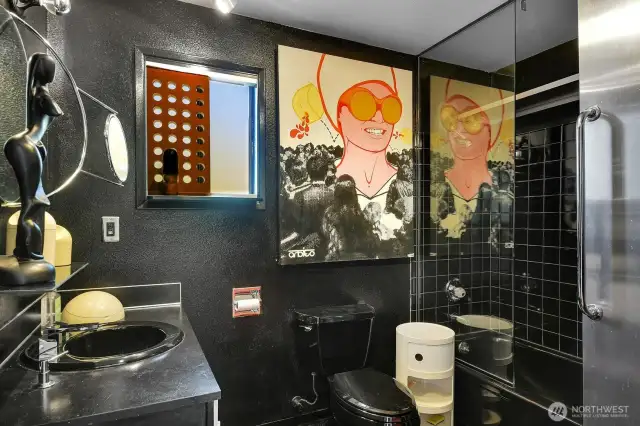 Main level full bath.