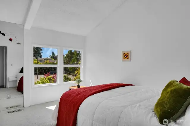 3rd bedroom with South facing windows.