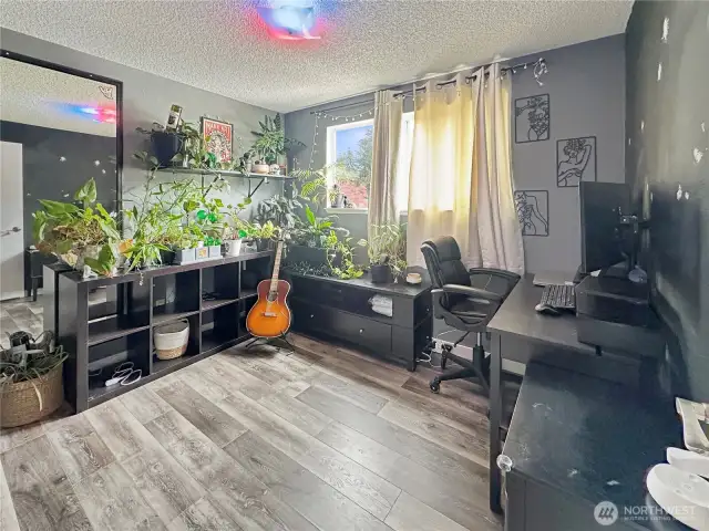Upstairs bedroom #2 or office