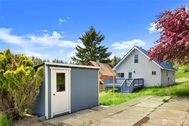 Backyard Outbuilding