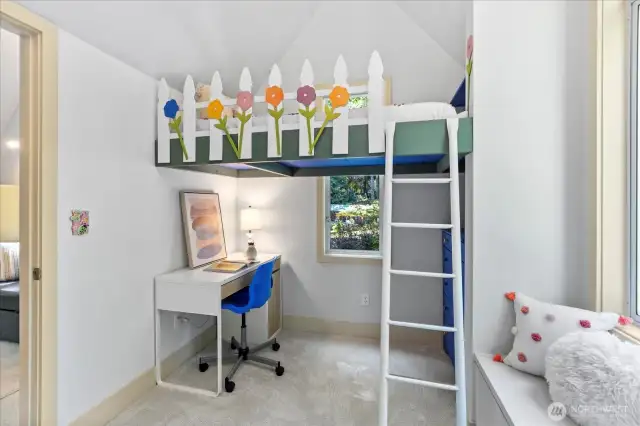 2nd bedroom