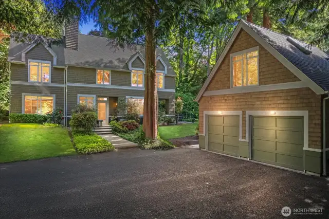 Welcome home to your stunning retreat!