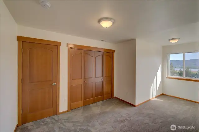 Upstairs Bedroom 2