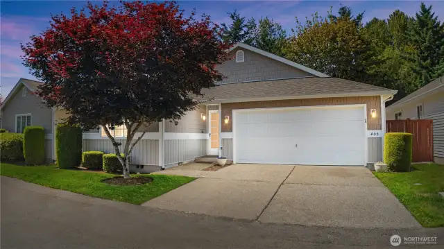 Nestled in a peaceful, well-maintained neighborhood, this charming detached condo offers the perfect blend of comfort, convenience, and low-maintenance living.
