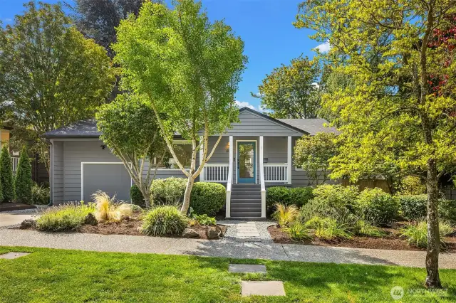 Welcome to this well loved & maintained Hawthorne Hills home!