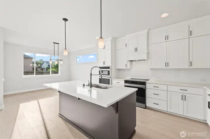 Picture of previously built home in community and is for illustrational purposes only. Actual plans and spec will vary. Some features shown are upgrades.