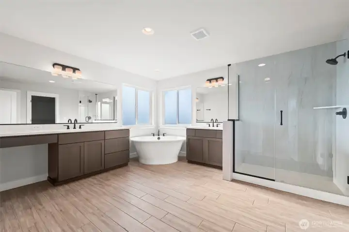 Picture of previously built home in community and is for illustrational purposes only. Actual plans and spec will vary. Some features shown are upgrades.