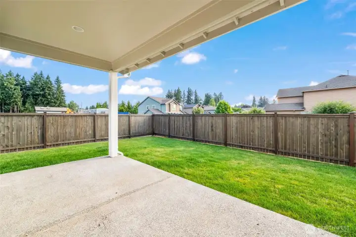 Picture of previously built home in community and is for illustrational purposes only. Actual plans and spec will vary. Some features shown are upgrades.