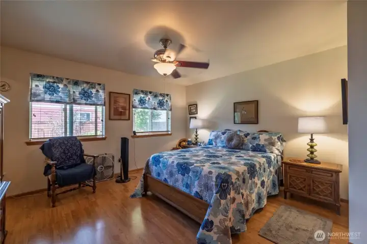 primary suite main floor