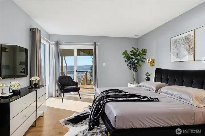 Virtually Staged - Primary upstairs