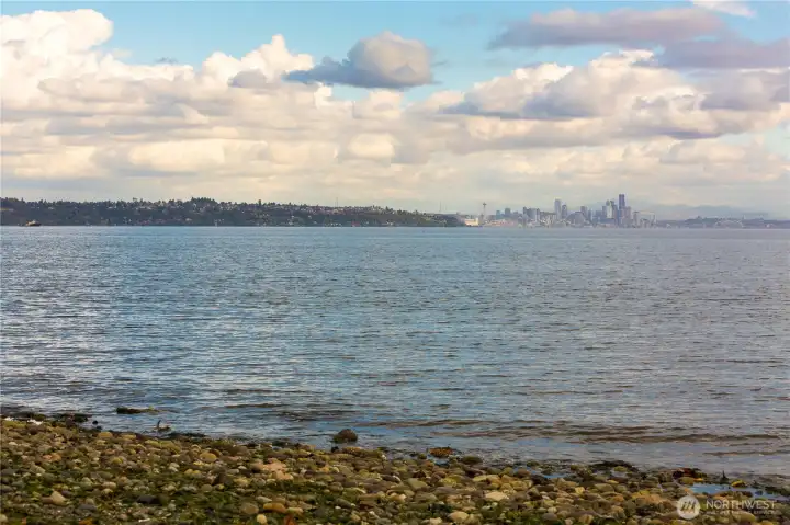 Only moments from the property is beautiful Manitou Beach with expansive views of Puget Sound, Mount Rainier and downtown Seattle.