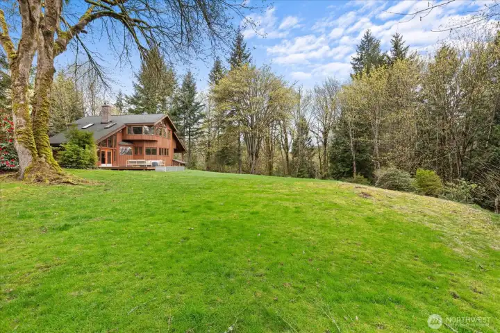 Expansive yard for fun activities