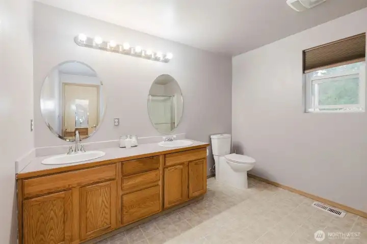 Massive Primary Bath