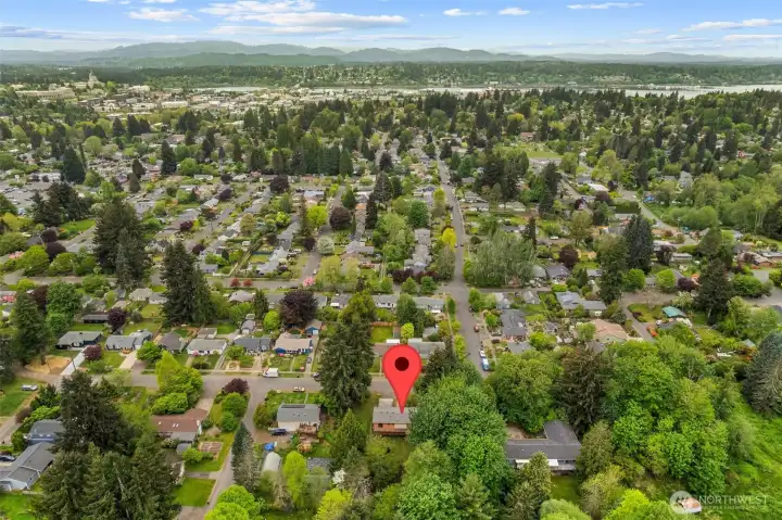 Check out the state capitol campus upper left!