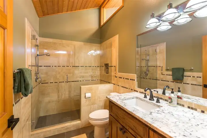 Main floor guest bath