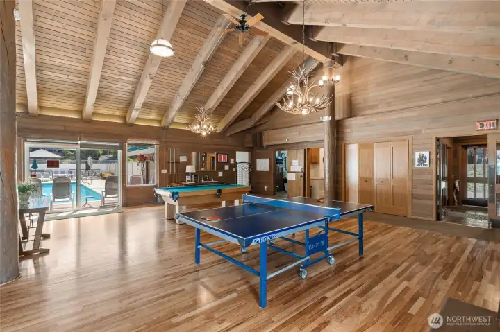 Pineloch Sun Beach Club Clubhouse!