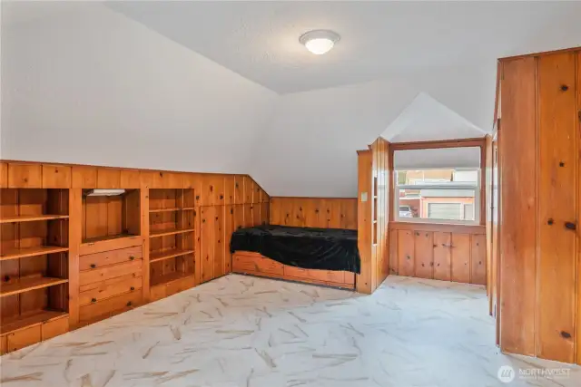 upper bedroom