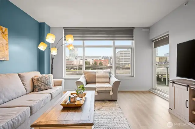 This city side suite has vibrant views all year long.