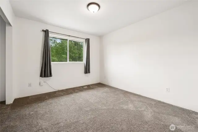 Extra bedroom.