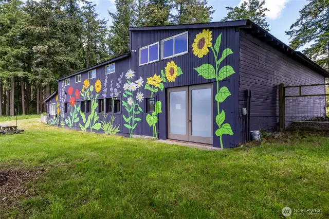 Massive Barn with offices, storage, event venue and more!