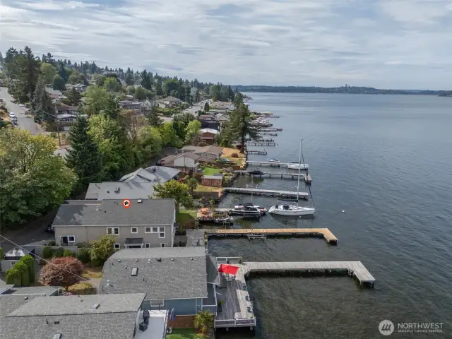Enjoy this waterfront community!
