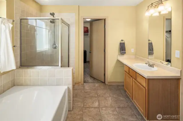 Primary en-suite with separate duel vanities