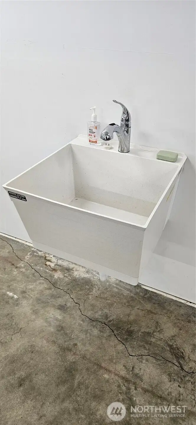 Garage utility sink