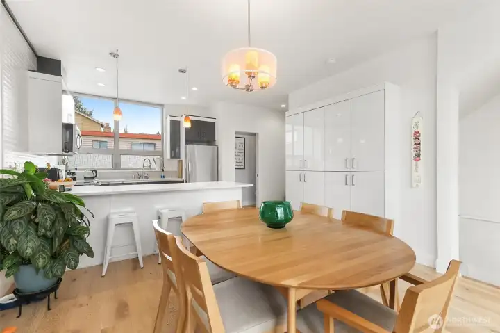 Plenty of space for a large dining set as well as countertop seating.