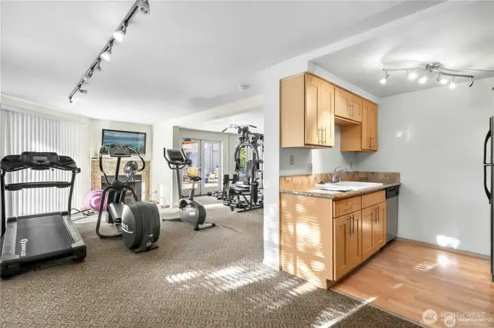 Gym with bathroom/kitchen